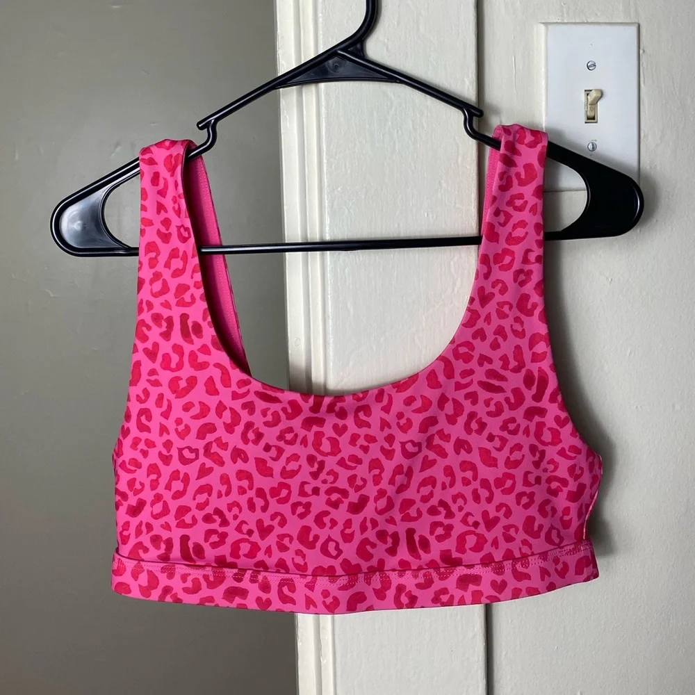 Fabletics Pink Leopard Cheetah Lola Low Impact Sports Bra - Picture 2 of 3